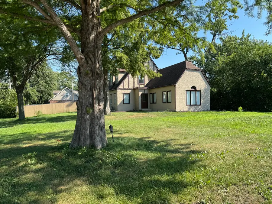 395 Surrey Lane, Crete, IL 60417 - #2