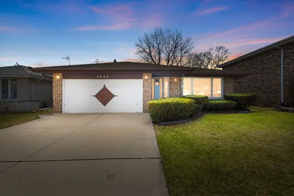 6743 W 89th Place, Oak Lawn, IL 60453