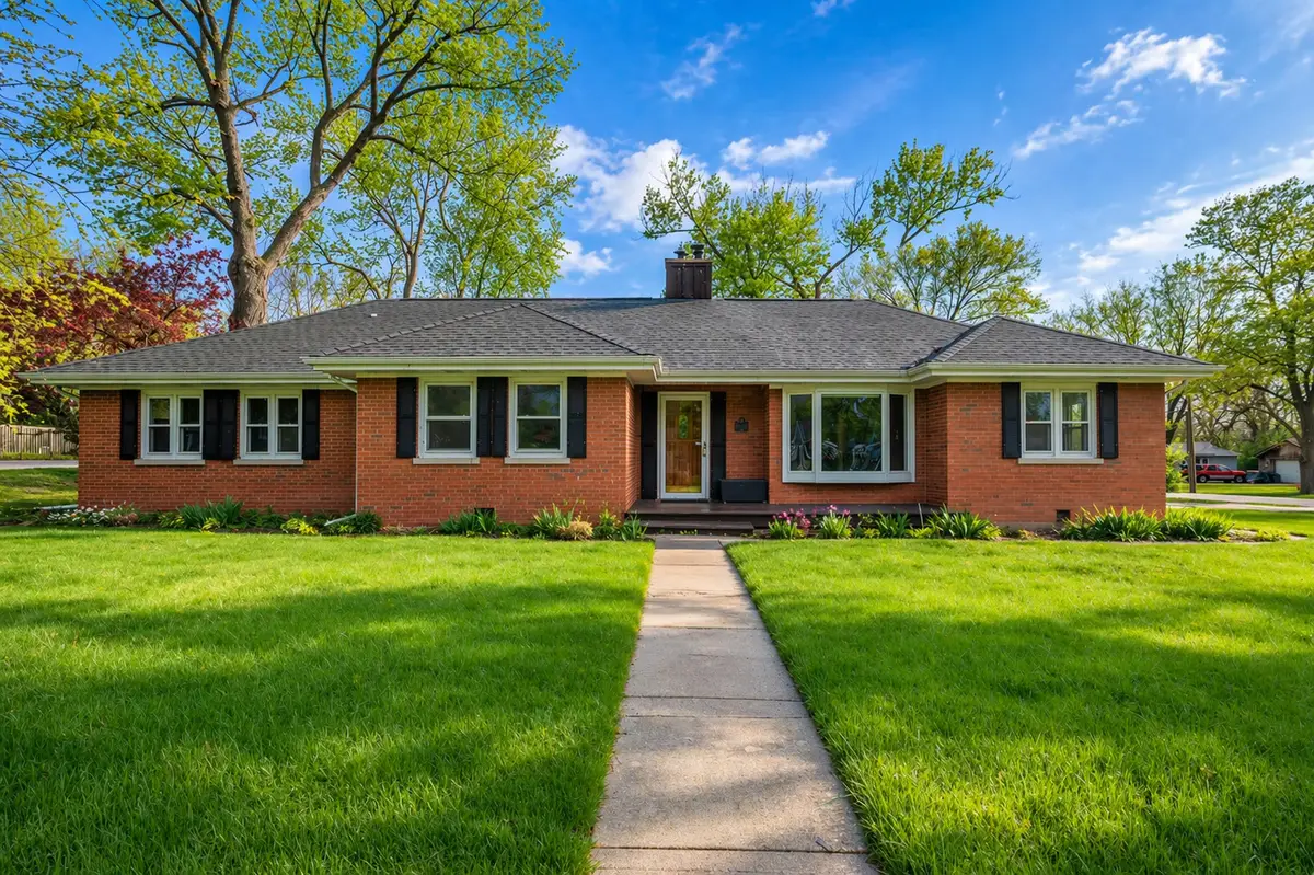 5536 Howard Avenue, La Grange Highlands, IL 60525 - #1