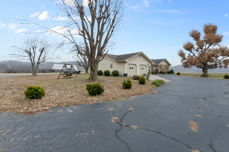 24250 Hanging Rock Road, McClure, IL 62957 - #2