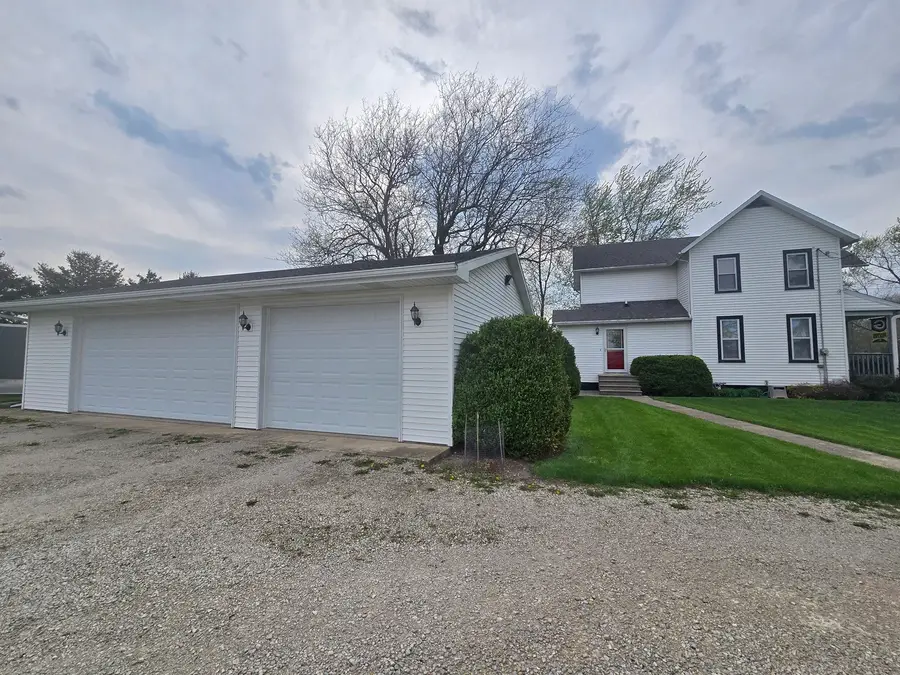 610 E Main Street, Ashkum, IL 60911 - #3
