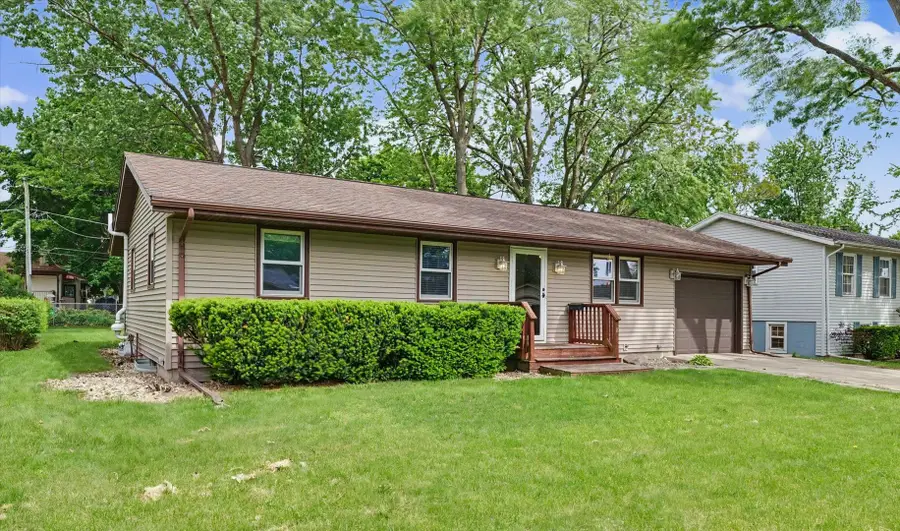 816 N Mohave Drive, Pontiac, IL 61764 - #2