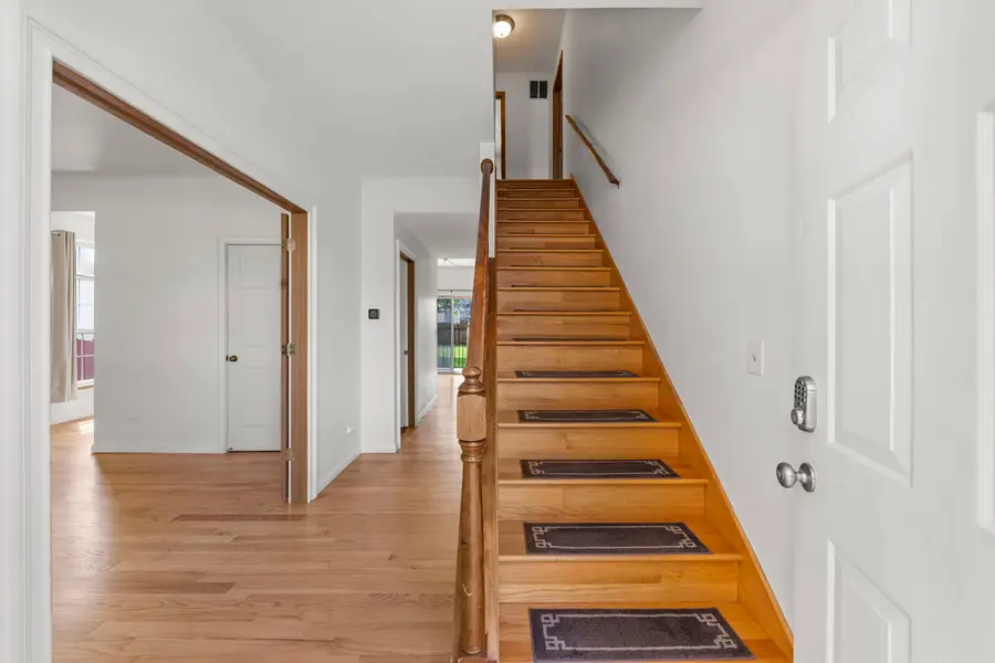 900 Chelsea Court, Aurora, IL 60504 - #3