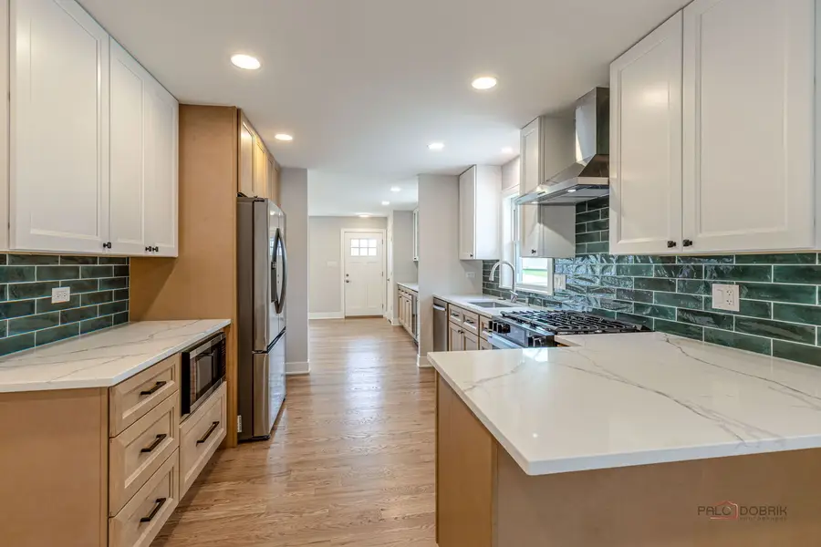 1114 Hewitt Drive, Des Plaines, IL 60016 - #3