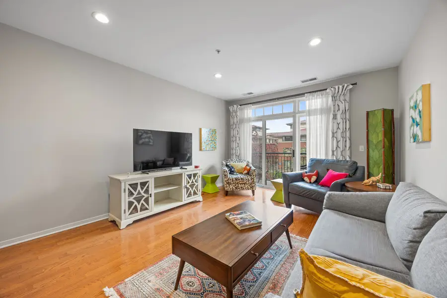 140 N Euclid Avenue #304, Oak Park, IL 60301 - #3