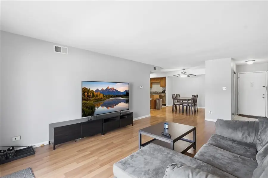 14B Kingery Quarter #108, Willowbrook, IL 60527 - #3