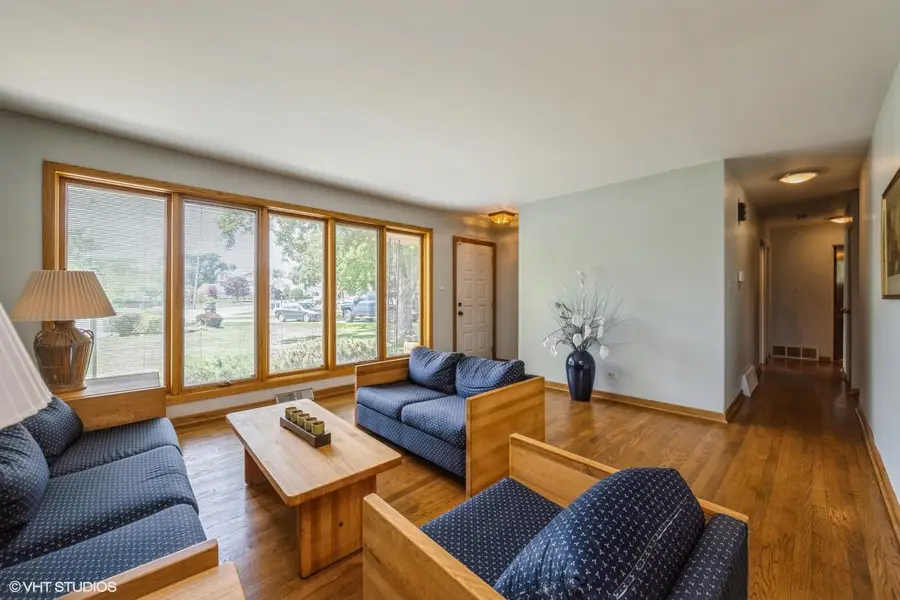 2530 Donald Court, Glenview, IL 60025 - #2