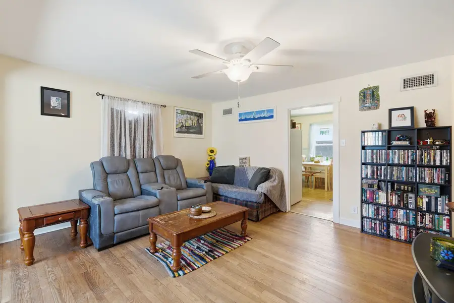 10443 Medill Avenue, Melrose Park, IL 60164 - #3