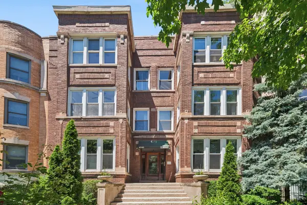 4340 N Sheridan Road #2s, Chicago, IL 60613