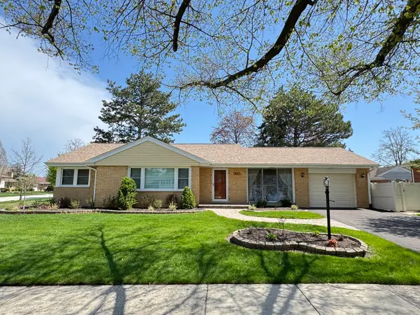 901 Brookline Lane, Park Ridge, IL 60068