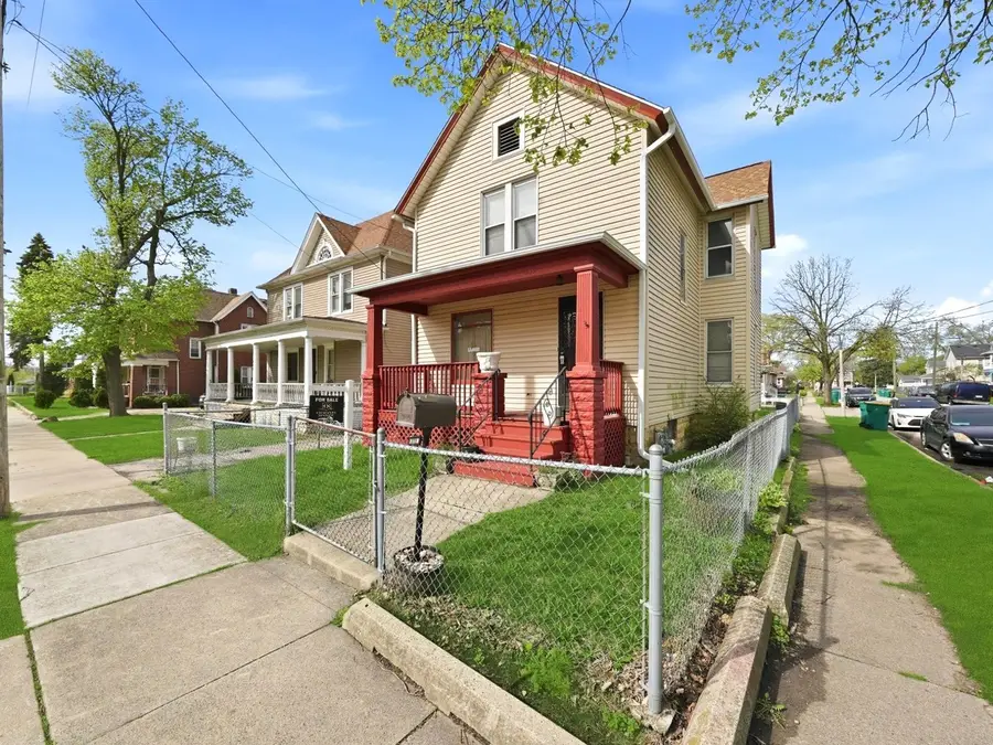 315 Richards Street, Joliet, IL 60433 - #3
