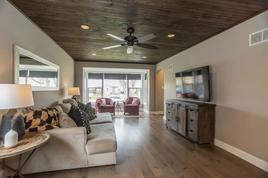 9840 S Saint Louis Avenue, Evergreen Park, IL 60805 - #3