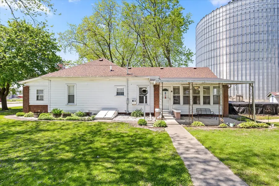 303 E 4th Street, Long Point, IL 61333 - #3