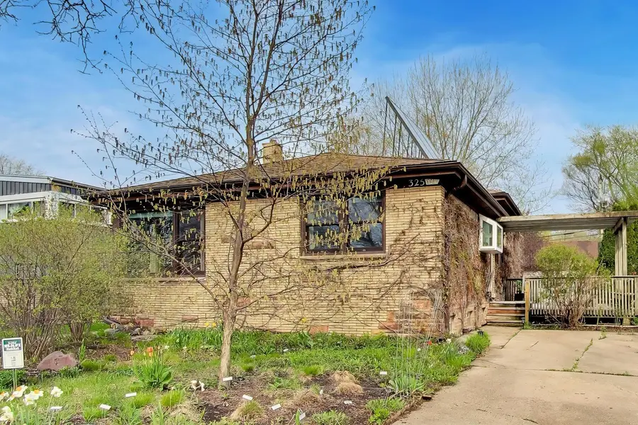 325 Dodge Avenue, Evanston, IL 60202 - #2