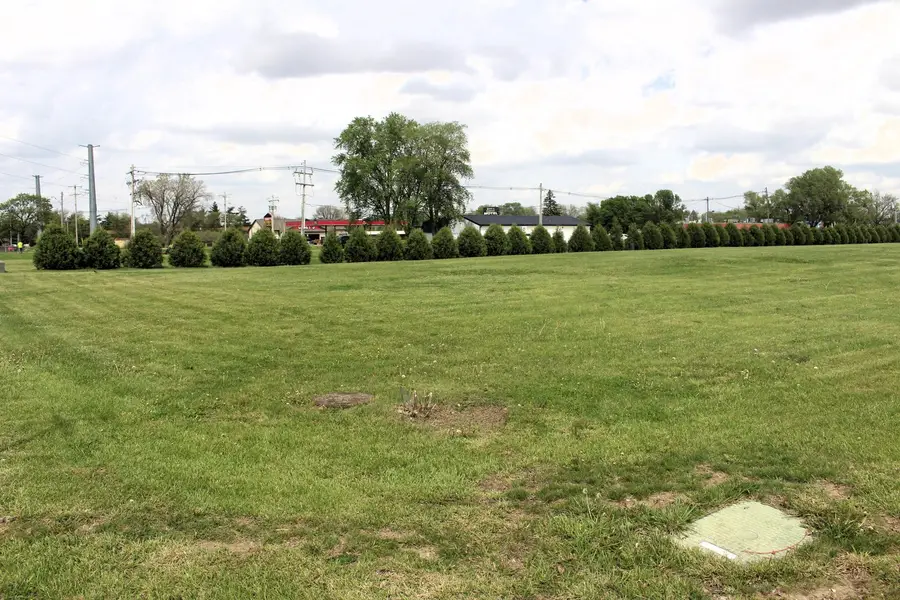 34 Liberty Lane, Clinton, IL 61727 - #3