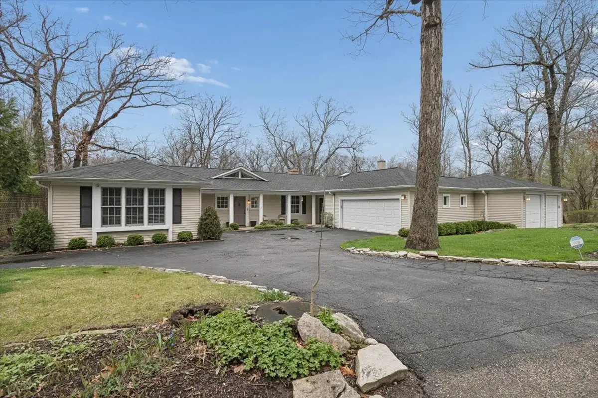 346 Crescent Drive, Lake Bluff, IL 60044 - #1