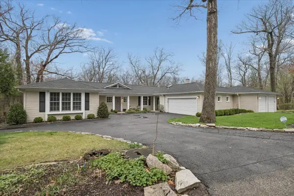 346 Crescent Drive, Lake Bluff, IL 60044