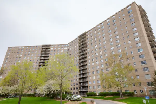 7033 N Kedzie Avenue #1408, Chicago, IL 60645