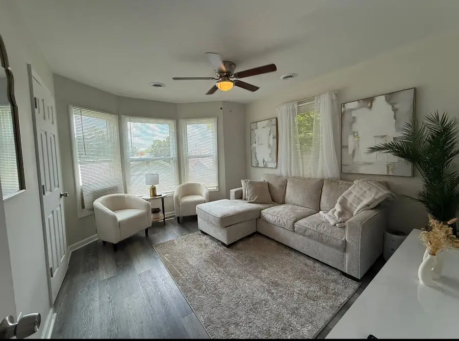 18 N Jefferson Avenue, Amboy, IL 61310 - #2