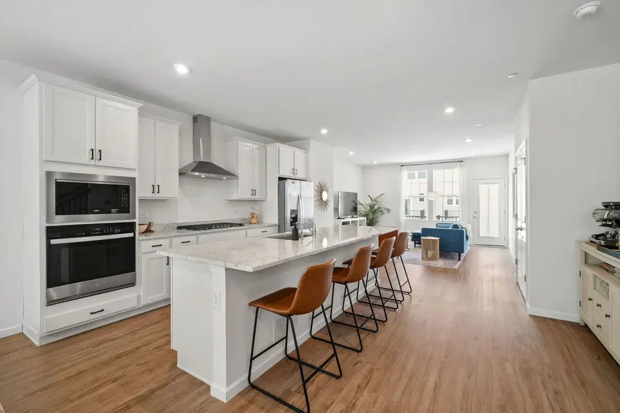 137 Yorktown Court, Libertyville, IL 60048 - #2