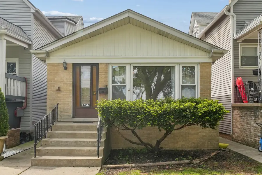 4457 W Leland Avenue, Chicago, IL 60630 - #2
