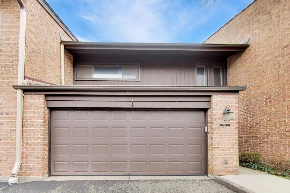 1712 Wildberry Drive #C, Glenview, IL 60025 - #1