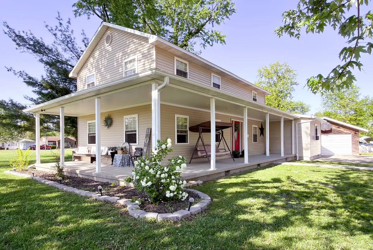 212 Oak Street, Flora, IL 62839 - #1