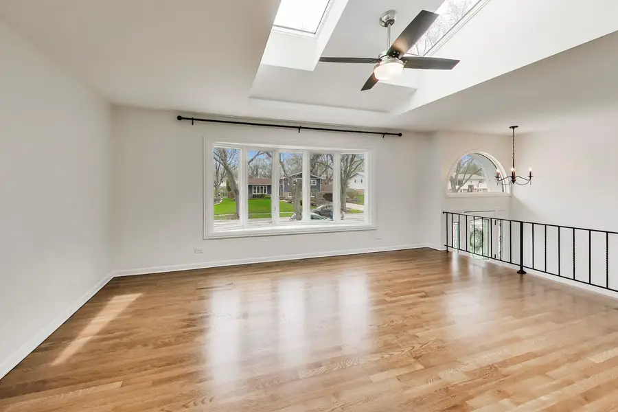 6736 Meadowcrest Drive, Downers Grove, IL 60516 - #3