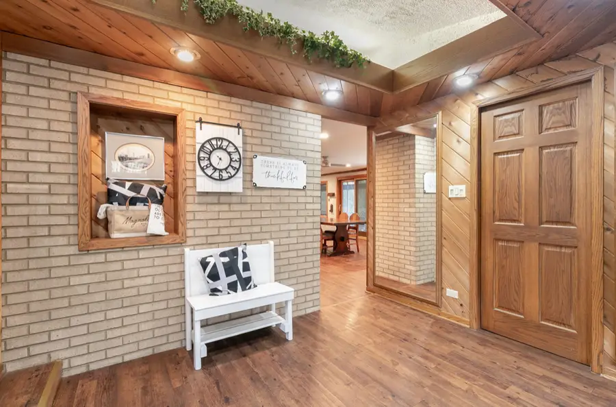 6554 W 92nd Street, Oak Lawn, IL 60453 - #2