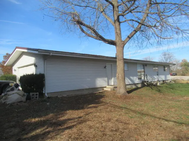106 W Lincoln Avenue, Ogden, IL 61859 - #2
