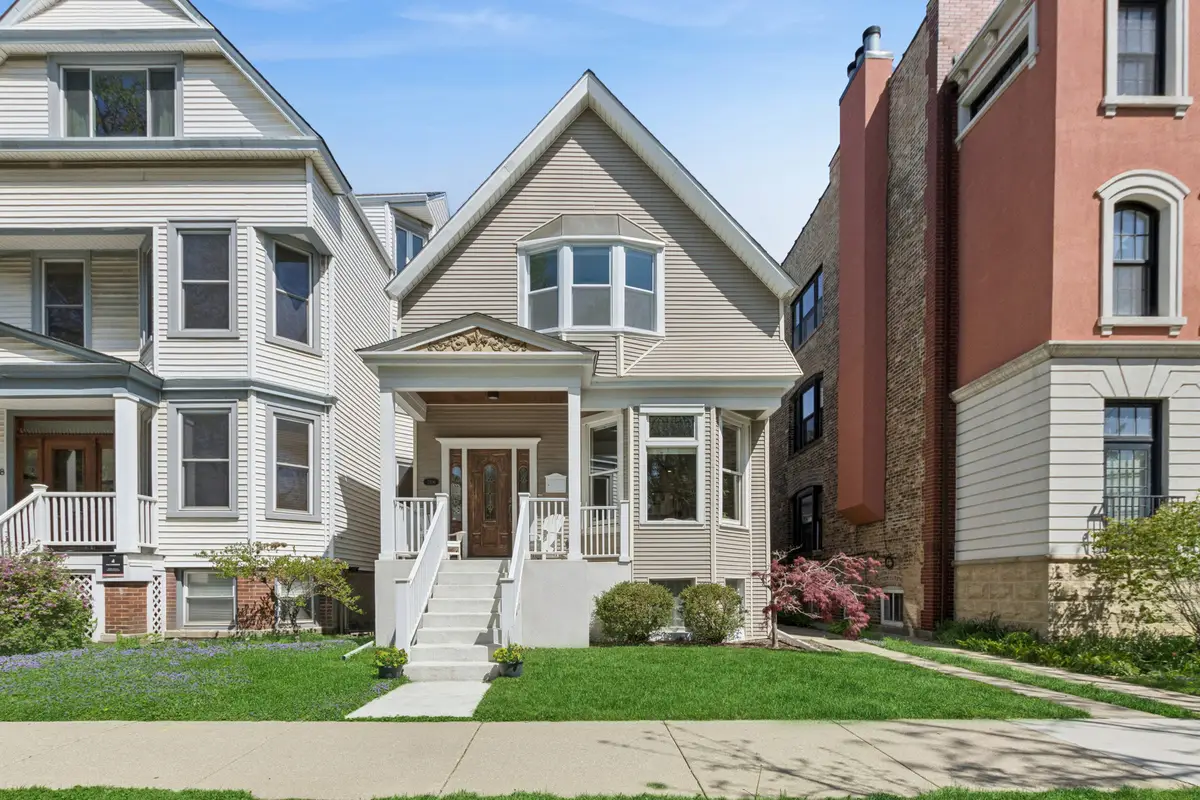 2106 W Addison Street, Chicago, IL 60618 - #1