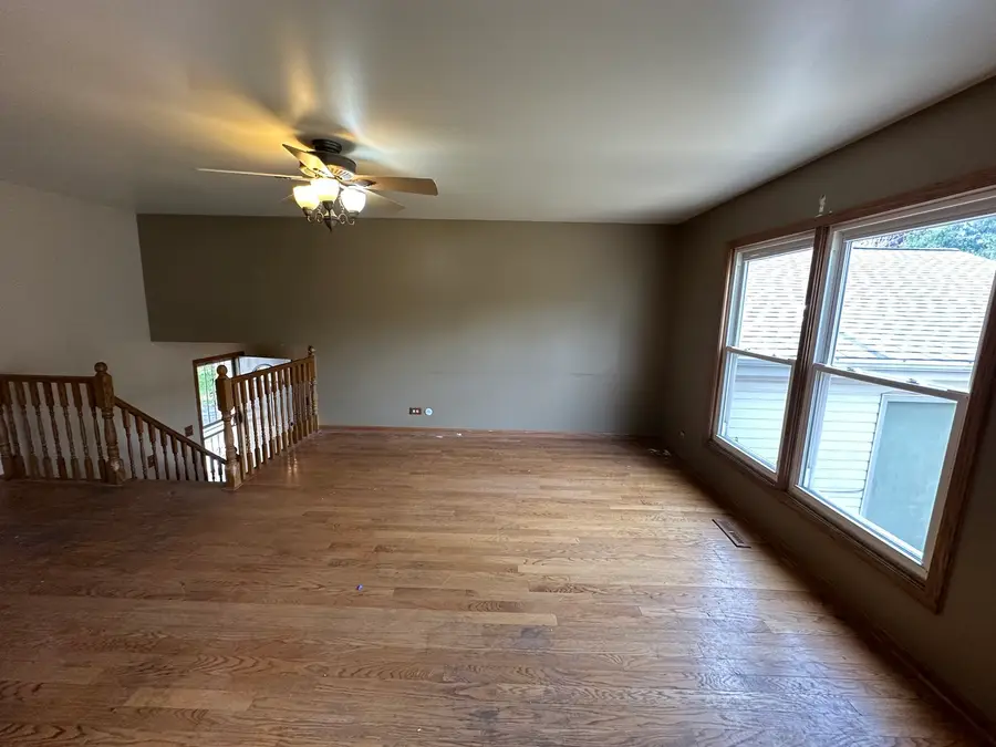863 Pleasant Street, Woodstock, IL 60098 - #3