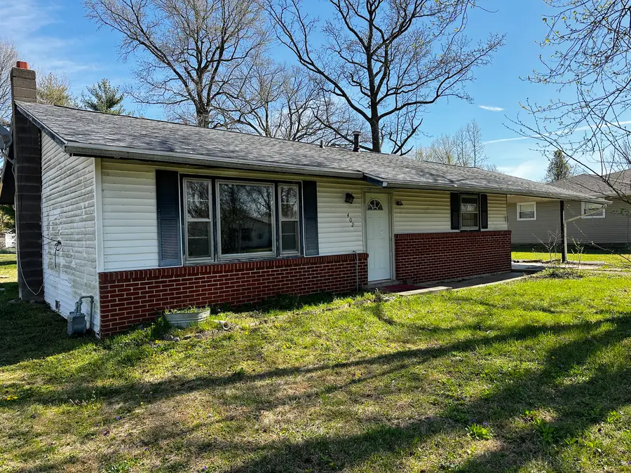 402 E Logan Street, De Soto, IL 62924 - #2