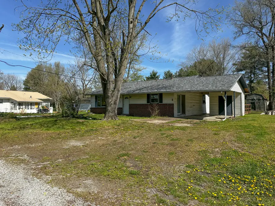 402 E Logan Street, De Soto, IL 62924 - #3