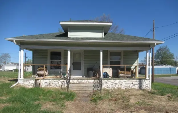 401 Maple Street, Zeigler, IL 62999 - #1