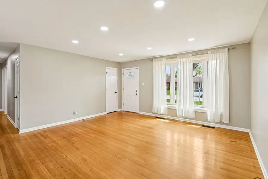 5230 Park Lane, Crestwood, IL 60418 - #3