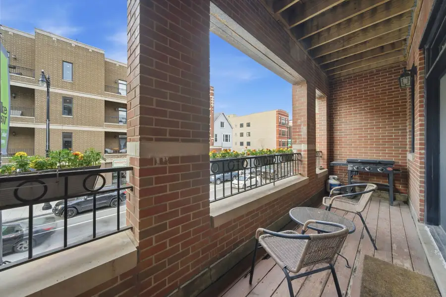 1443 W Belmont Avenue #1, Chicago, IL 60657 - #2