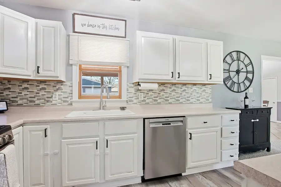 1820 Parklane Avenue, McHenry, IL 60050 - #3