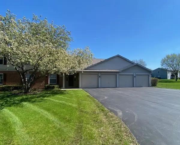 Address Withheld By Seller, Elgin, IL 60120