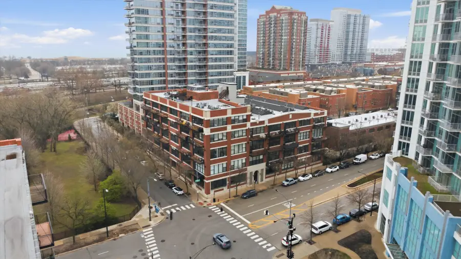 1601 S Indiana Avenue #402, Chicago, IL 60616 - #2