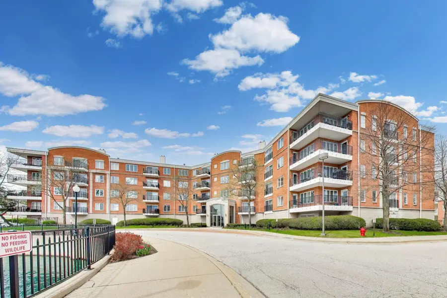 351 Town Place Circle #402, Buffalo Grove, IL 60089 - #3