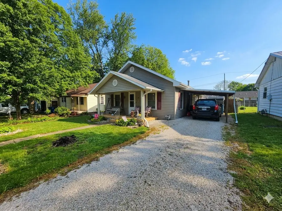 216 E Franklin Street, Olney, IL 62450 - #2
