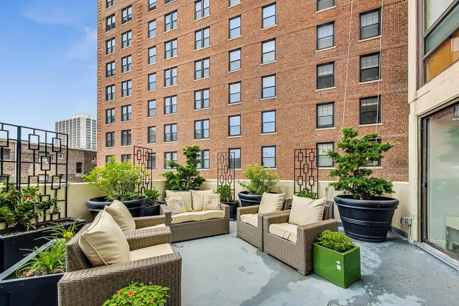 3150 N Sheridan Road #2A, Chicago, IL 60657 - #2