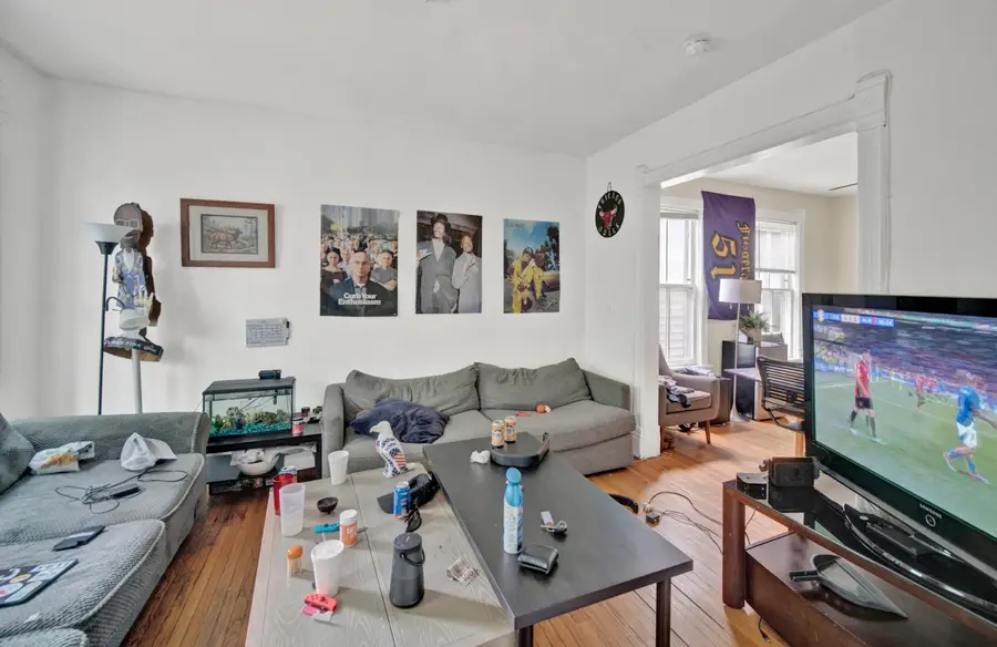 2026 Maple Avenue, Evanston, IL 60201 - #3