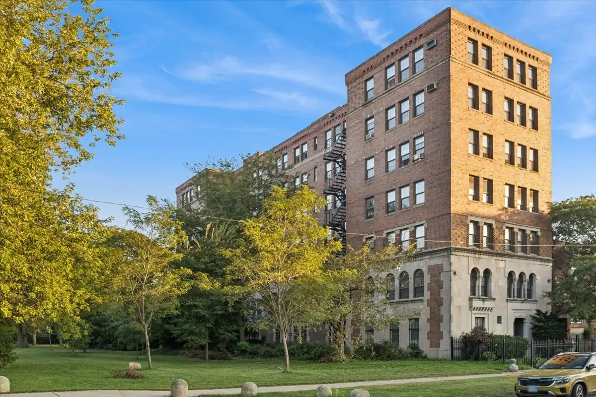 3017 E 78th Street #4B, Chicago, IL 60649 - #1