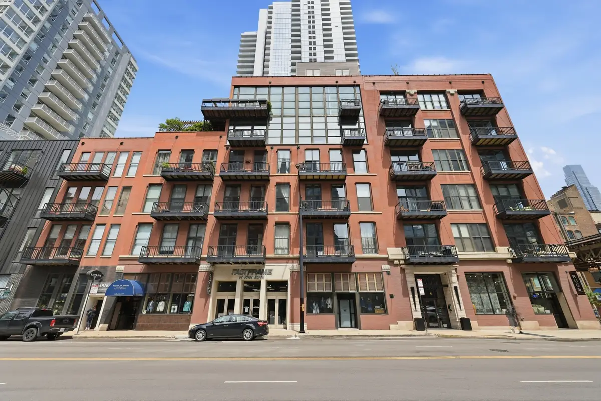 300 W Grand Avenue #203, Chicago, IL 60654 - #1