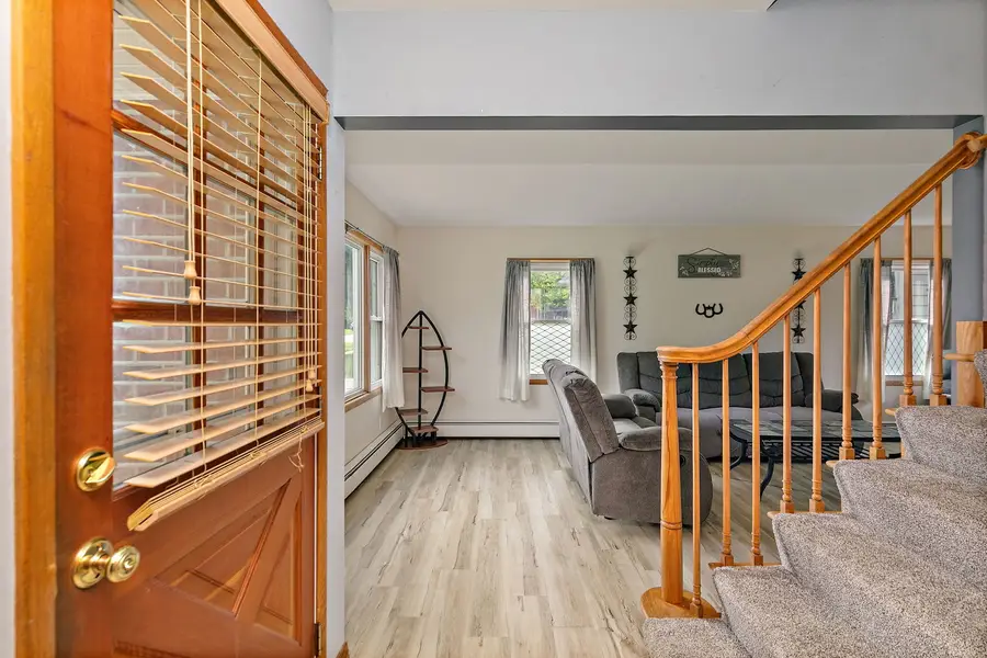 211 E Ottawa Street, Sycamore, IL 60178 - #2