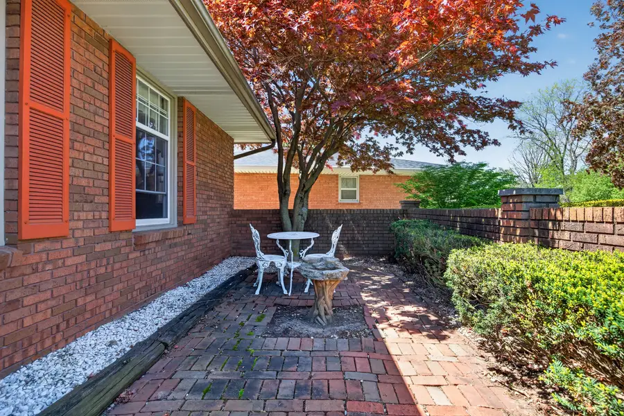 1305 E Vernon Avenue, Normal, IL 61761 - #3