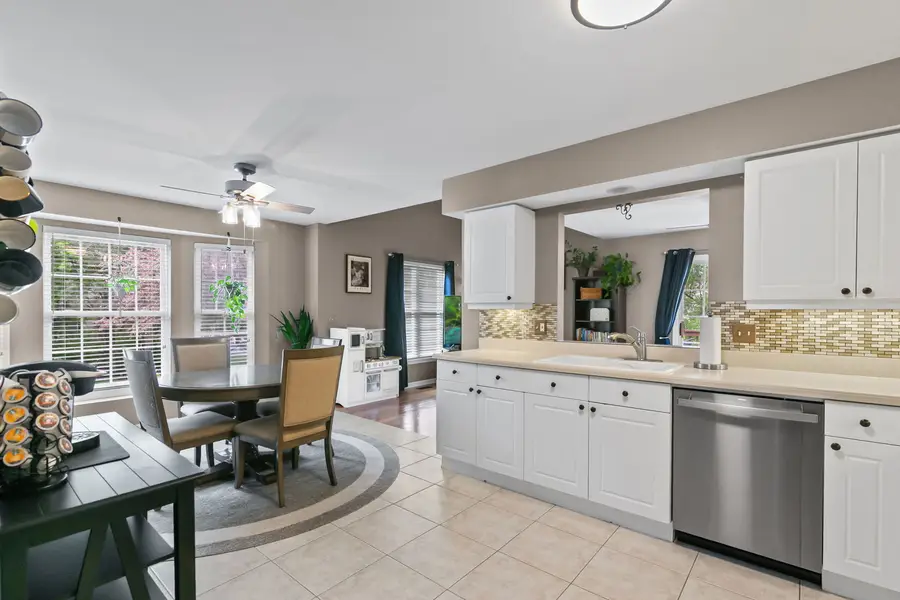 1354 Laurel Oaks Drive, Streamwood, IL 60107 - #3