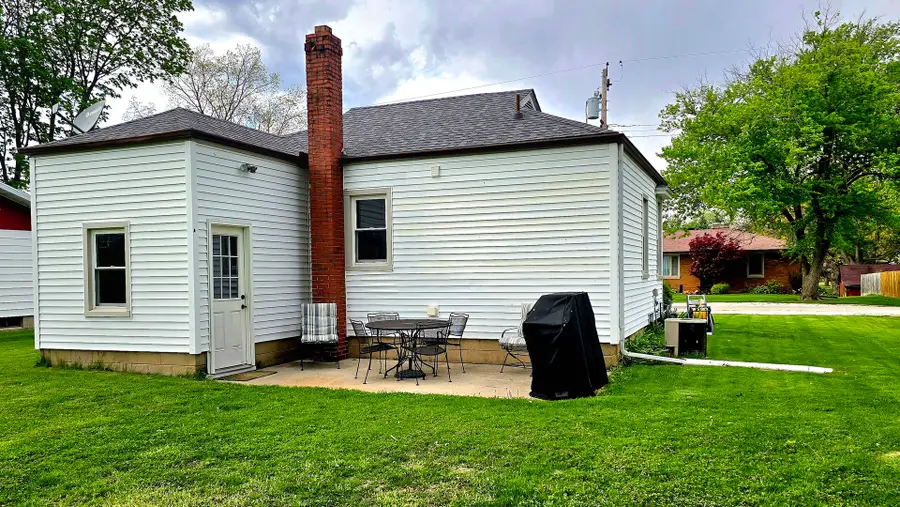 110 E Park Avenue, Deer Creek, IL 61733 - #2